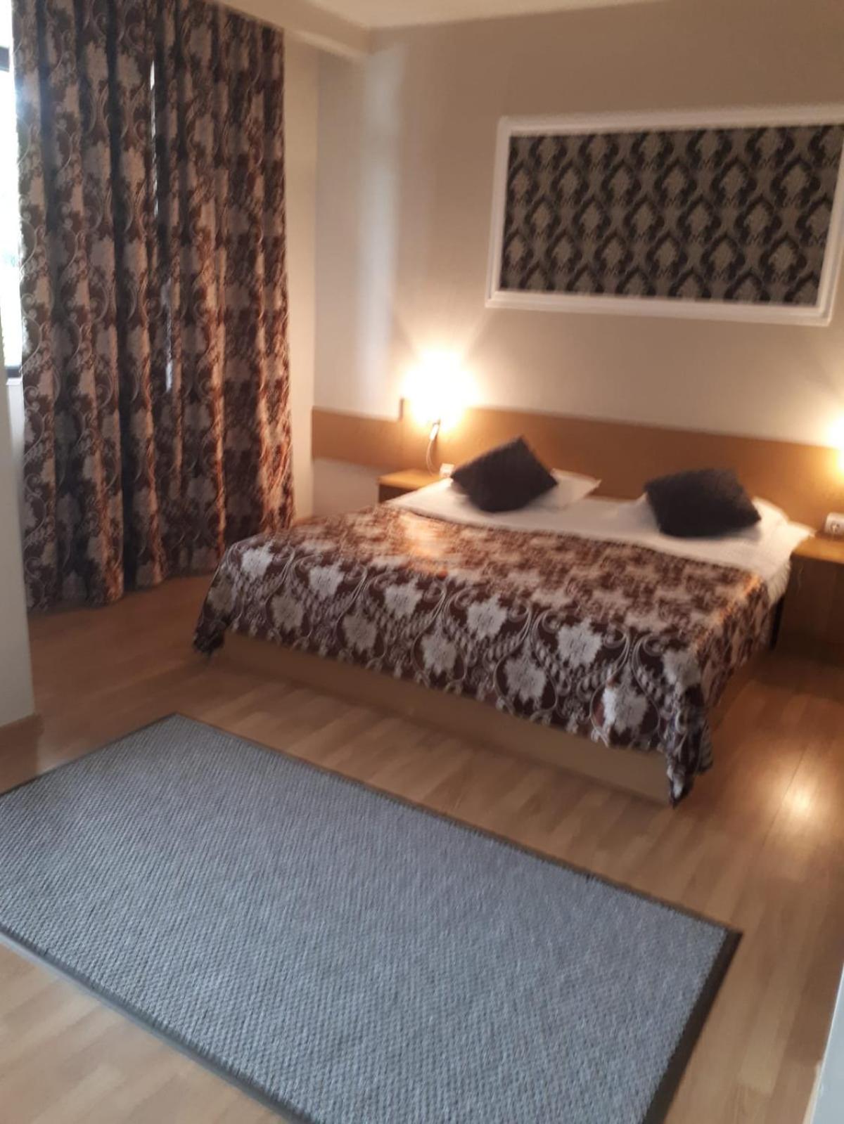 סאטו מארה Hotel Perla מראה חיצוני תמונה