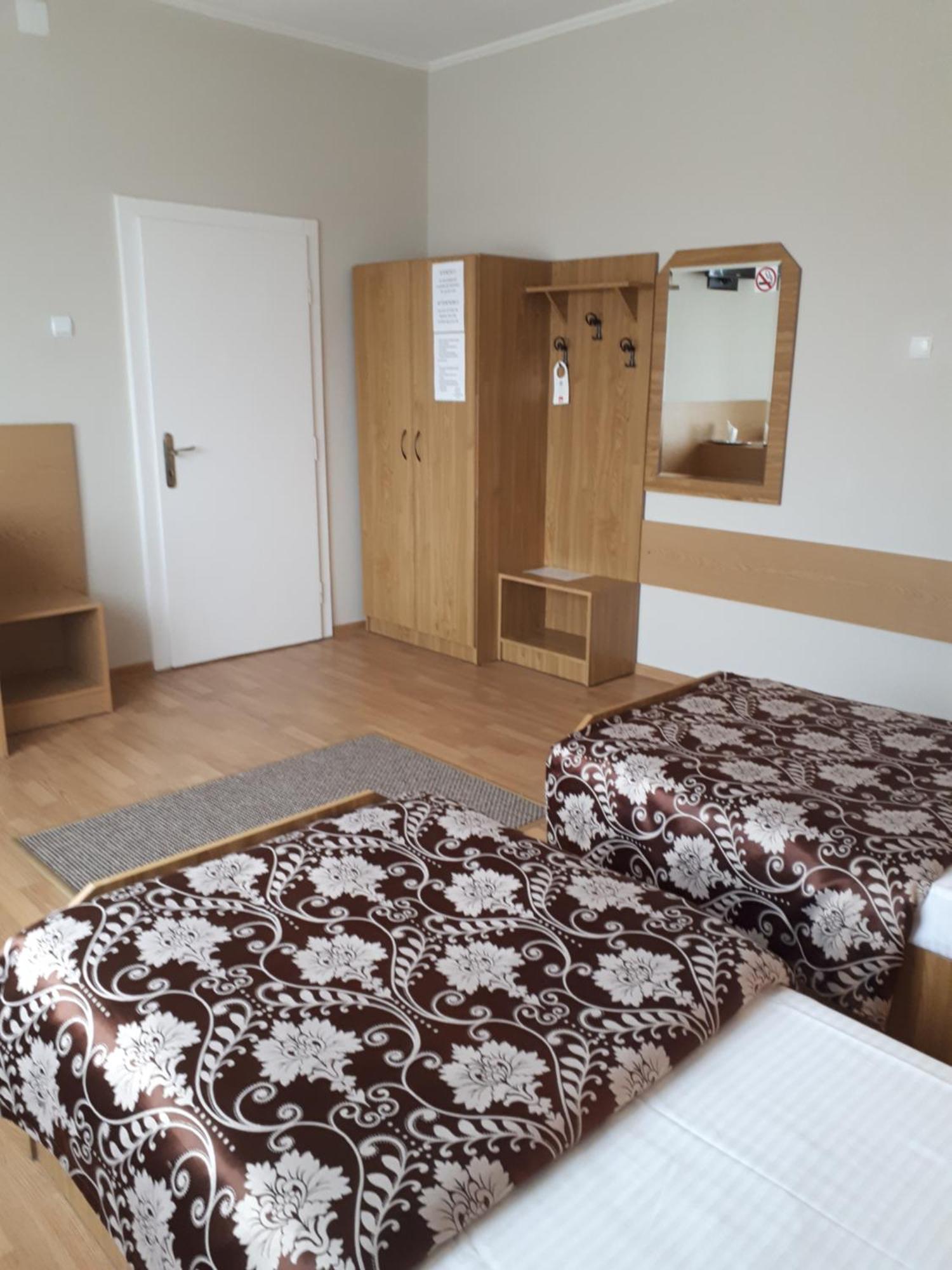 סאטו מארה Hotel Perla מראה חיצוני תמונה